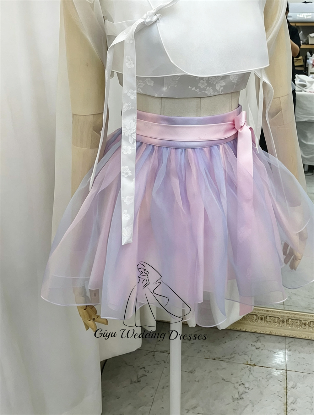 Modern Korean Lifestyle - Conjunto de Hanbok Moderno Coreano para